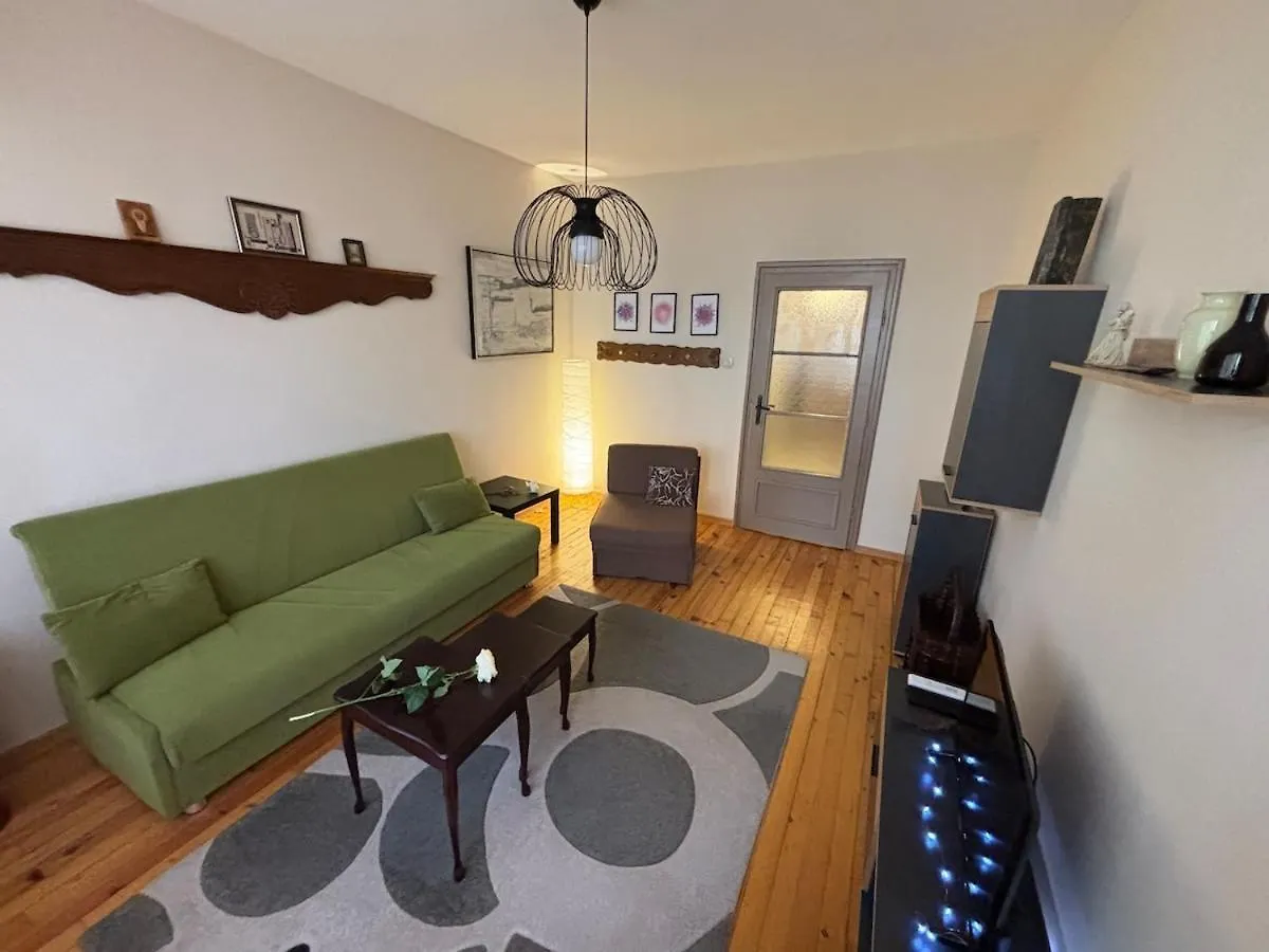 Просторен И Уютен Двустаен В Долен Лозенец - Кварталът На Артистите Sofia Apartment